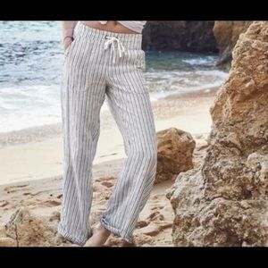 Athleta linen white summer pant with blue stripe size 4